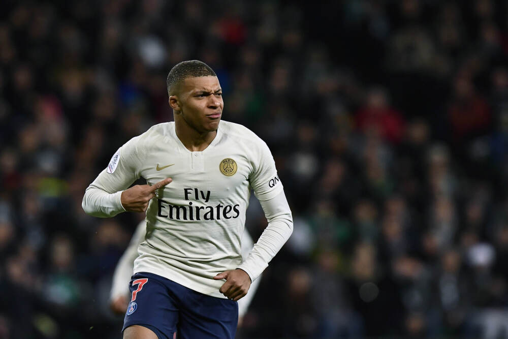 TCL科技：前三季度营收1359亿元，归母净利润同比大增99.8%